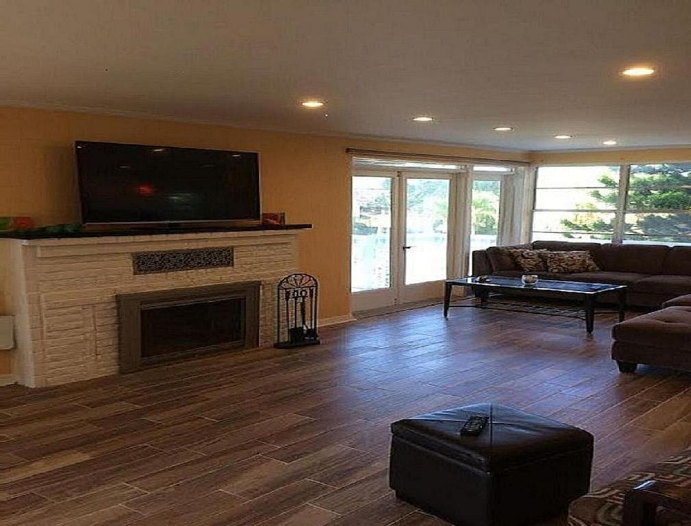 Spacious Beach House Unit,Beautifully Furnished 2 Bed 2Bath./2Min.Walk To Beach Clearwater Beach Bagian luar foto